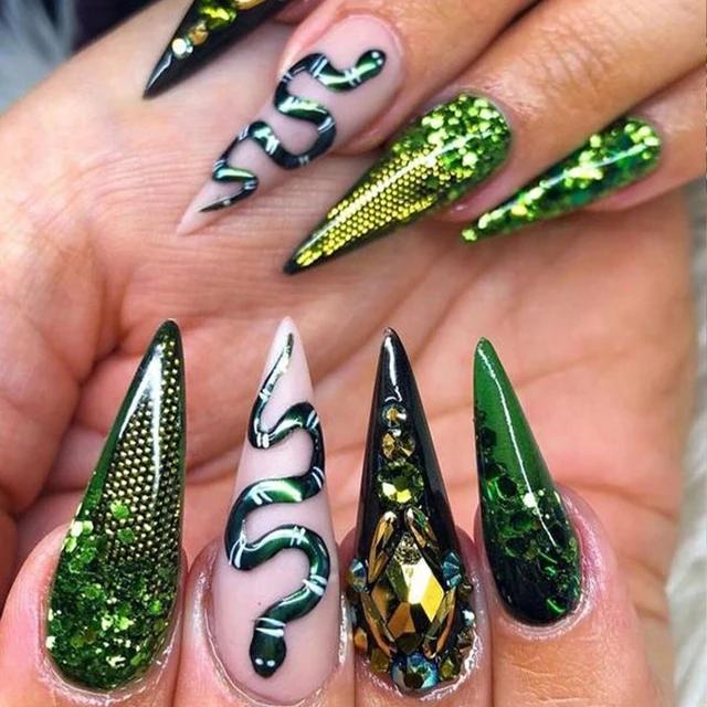 Press on nail 4
